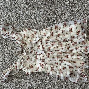 Open back / floral romper / never worn / MIMICHICA